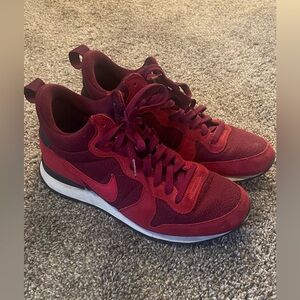 Nike Red Women's Sneakers